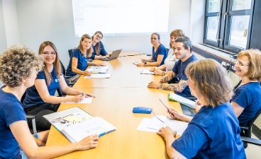 Das Team der Neurologischen Therapie RheinAhr (NTRA) Teamfoto Neurologische Therapie RheinAhr (kurz NTRA)